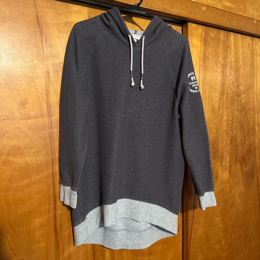 Victoria’s Secret Tunic Hoodie Fleece Pullover Gray Logo Angel Wings